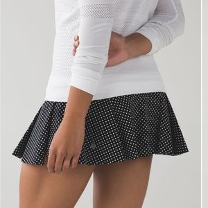 Lululemon Hit Your Stride Skirt Polka dot workout flirty skort size 2